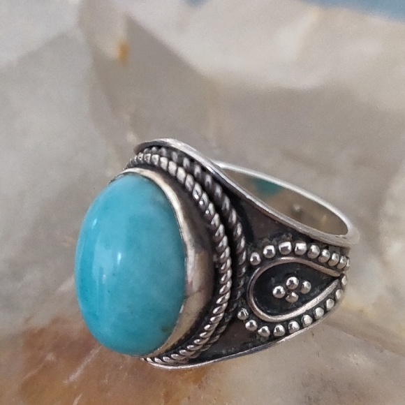 Chalcedony Sterling Silver Ring - Picture 5 of 8